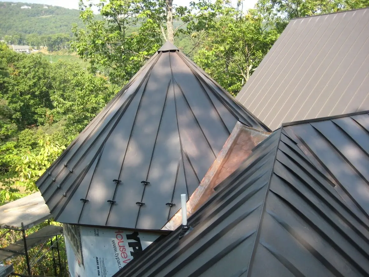 Professional Roof Tarp Installation by Craftsman Roofing in Glade City